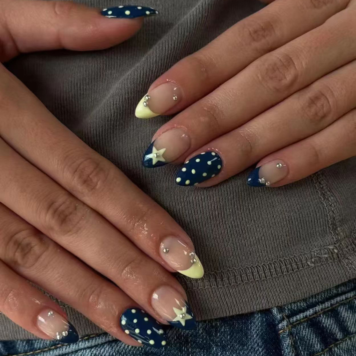 24 stuks korte amandelvormige  - Nail Art Full Design recensie en prijs