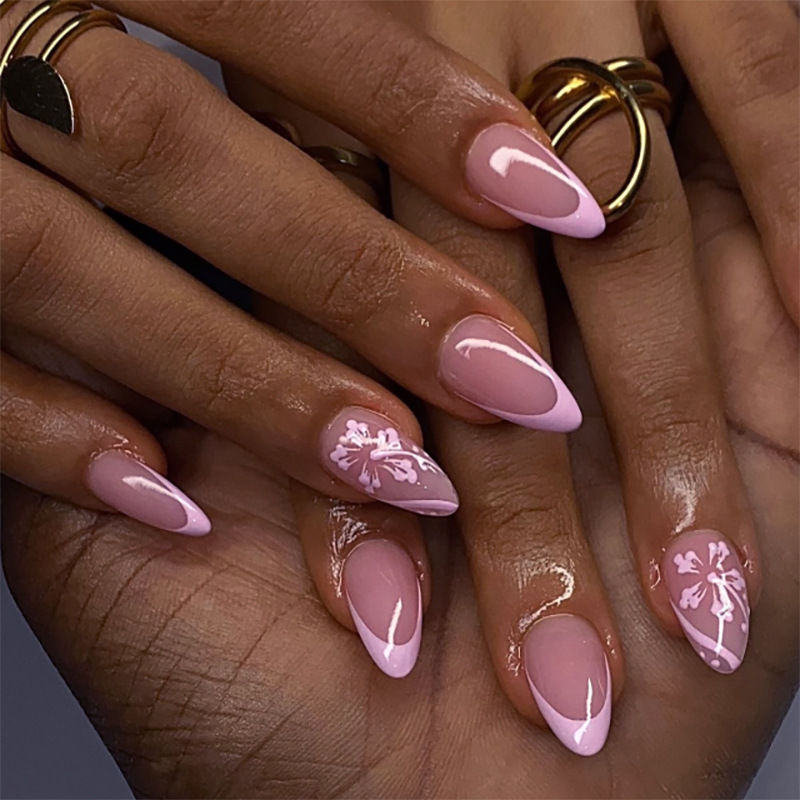 24 stuks korte amandelvormige  - Nail Art Full Design recensie en prijs