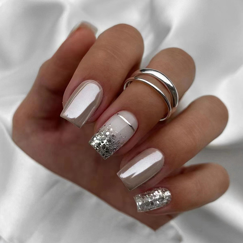Korte vierkante nepnagels voor - Nail Art Glitter recensie en prijs